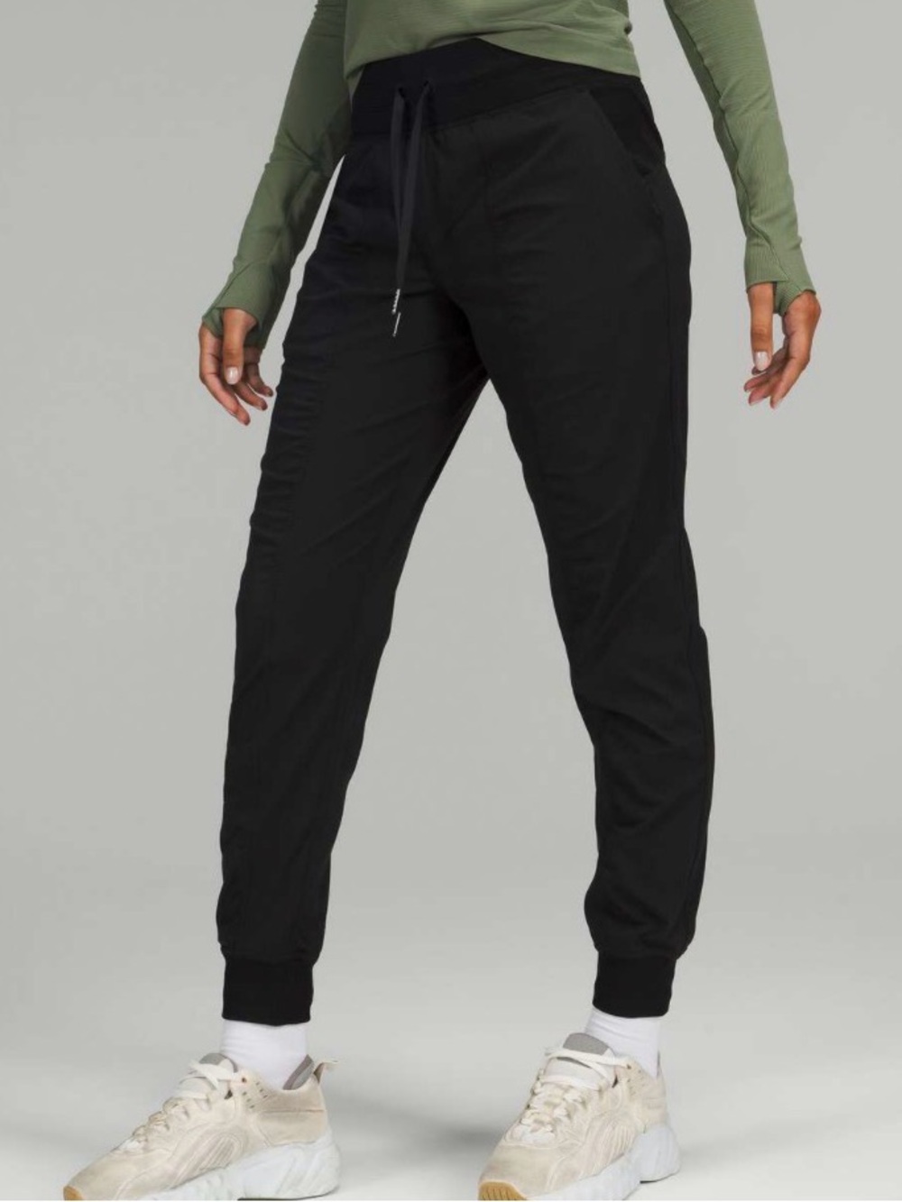 🌺LULULEMON dance studio jogger pants -SQUARE STICKER 🌺